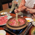 料亭 金鍋 - 割りしたが使われます