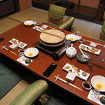 料亭 金鍋 - 牛すき予約のテーブル