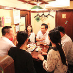 やきとり 大吉 - 内観写真:テーブル席