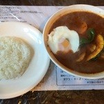 ファットバンブー - ランチメニューのチキンスープカレースープ大盛りです。