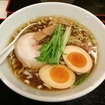 Menyasora - 味玉入りしょうゆラーメン７５０円＋大盛１００円