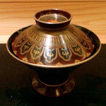 竹ざき - 【7】印象的な器。出汁ジュレの稲庭うどん、中に雲丹、もずく