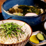 しらす丼(小)とわかめうどんの定食(又は冷やしうどん。)