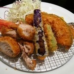 寅福 - まぐろのフライと野菜のフライ