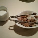 ラシェット・ブランシュ - クリームと砂糖はちゃんと陶器に入ってます。