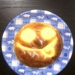 くるとん - 料理写真:てへぺろクリームパン(表情たくさんあり)