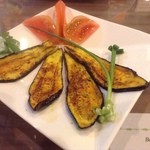 エパレット - ベグン・バジャ：ナスのソテー