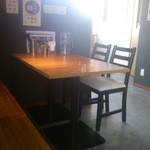 麺屋 甚八 野里店 - テーブル席