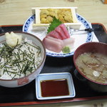 寿司吉 - サービス　うに丼　１０００円