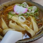 うどんのいなや - カレージャンボ、ジャンボはジャンボきしめんのことです