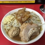 ラーメン 一心 - ラーメン中（ニンニク、アブラ、肉玉)