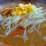 味一 - 味噌ラーメン（アップ）（2015/06）