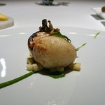 レフェルヴェソンス - ［２回目］おでかけ(7800円)・定点〜丸ごと火入れした蕪とイタリアンパセリのエミュルション、バスク黒豚のジャンボンセック＆ブリオッシュ