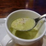FERRAGOSTO - グリンピースのスープ。リフト(^-^)/