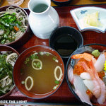 暖簾 - 海鮮丼定食　ミニ海鮮丼＆割子蕎麦２枚900円