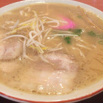 魚八 - 徳島ラーメンじゃなく
      「小松島中華」です。
      