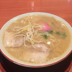 魚八 - 魚八の中華そば大500円
      