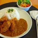 お寺カフェ まる - トマトの重ね煮カレー（車麩カツ）1000円