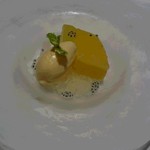 オーグードゥジュール メルヴェイユ 博多 - パイナップル＆バニラアイス