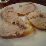 キールズ・バーハウス アオバダイ - ポークリエット（冷）　お通し