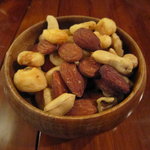 キールズ・バーハウス アオバダイ - ミックスナッツ　500円