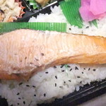 ペッパー - １４時から限定　選べる５品弁当　５８０円　ご飯大盛　５０円　鮭５０円追加　６８０円　鮭単品２００円　【　２０１５年７月　】