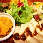 tomteランチ。この日は南海鶏〜カオマンガイソースなどなど〜