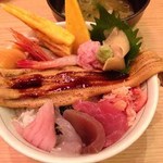 目利きの銀次 - 海鮮こぼれ丼