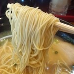 博多らーめん塩原いってつ - 麺！リフト！　　(￣ー+￣)