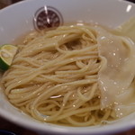 らぁ麺 とうひち - らぁ麺 とうひちの鶏醤油つけそばの麺（15.04）