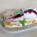 コウジ サンドイッチ - カットしてもらえます