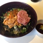 ワイン革命 八百屋・魚屋 - ワンコインランチ 三色丼 540円(税込)