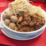 麺屋 あっ晴れ 堀田店 - とろ豚らーめん（野菜デラ盛り・うずらトッピング）