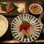 酒蔵レストラン宝 - 【半額DAY】お魚御前 鯖の桜干し+お刺身(1300円→650円)