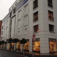 SALONE 2007 - 2014年にバーニーズ ニューヨーク 横浜店 地下1階に移転