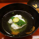 鱧とたたきおくらのお椀(2015/7月撮影)