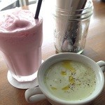 ダブルサンドイッチ - セットの枝豆の冷製スープとスムージー