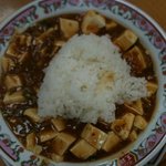 餃子の王将 - 勝手に麻婆丼！麻婆豆腐 ４２０円＋ライス(小) １３６円