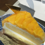 Espoir de Ochiai  - 季節限定♡マンゴーのケーキ