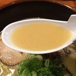 かどやらーめん - スープ