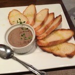 オルシックスティシックス - レバーペースト（バゲット付き 600円）