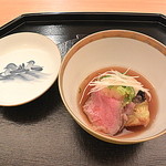 伊予本 - ローストビーフと賀茂茄子の揚げ出し