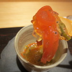 神保町 傳 - 赤いのはトマトのトコロテン。これもさっぱりしたもの。