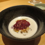 神保町 傳 - デザートは無花果の赤ワイン煮。ココナツミルクと上にリキュールのゼリーが。