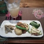 畑とクラフト　こま里カフェ （五穀村レストラン内） - ランチ前菜とジンジャーエール