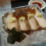 寿司割烹 魚紋 - 黒鮑を煮凝りと肝を添えて