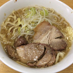 ラーメン二郎 - ラーメン 700円　麺半分・ヤサイ少なめ・ニンニク少なめ