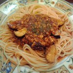 スパゲッティ ムー - 茄子の挽肉のトマトチリソースパスタ