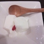 海月 - 杏仁豆腐