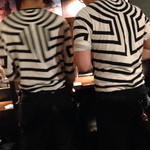 怪獣酒場 - ホールの子たちのユニフォームはダダ星人の皮膚（笑）